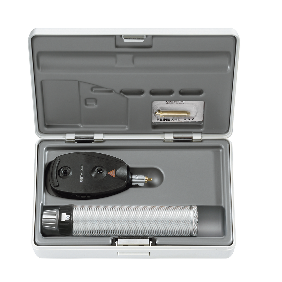 HEINE BETA 200 Ophthalmoscope (2.5 V XHL), BETA battery handle, one spare bulb, hard case